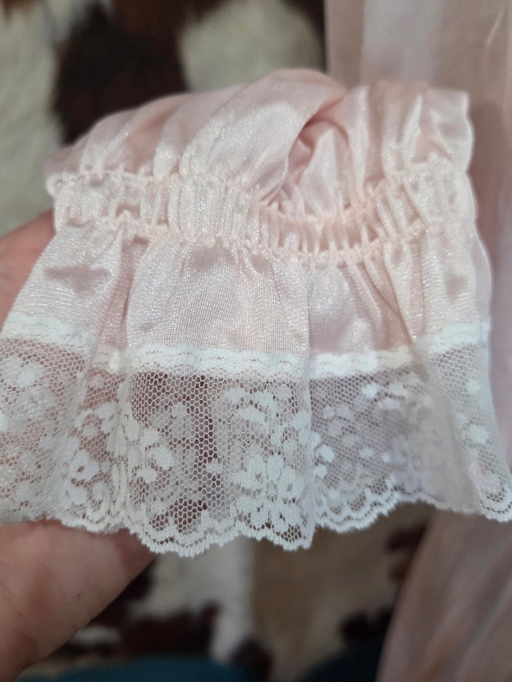 Vintage-Inspired Pink Embroidered Long Nightgown - Picture 5 of 10